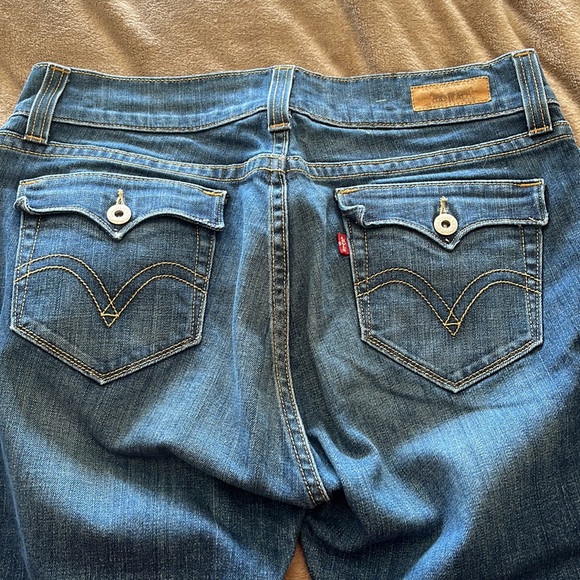 Original Levi’s 540s to tilted flare. In like new condition. Size 12 medium - Picture 5 of 5